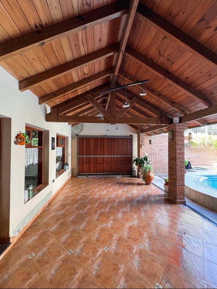 ESPECTACULAR CASA EN ALQUILER TRES CERRITOS