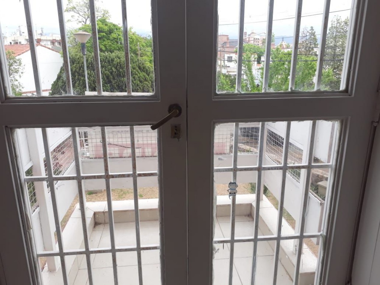 HERMOSO DEPARTAMENTO TRES DORM EN TRES CERRITOS