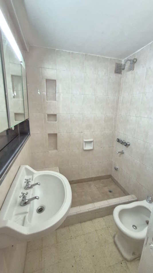 ALQUILER HERMOSO DEPARTAMENTO  ZONA TERMINAL