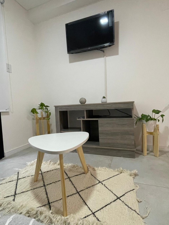 HERMOSO DEPTO UN DORMITORIO CON BALCON COCHERA CERCA DEL SHOPPING