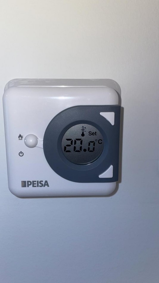 HERMOSO DEPTO UN DORMITORIO CON BALCON COCHERA CERCA DEL SHOPPING