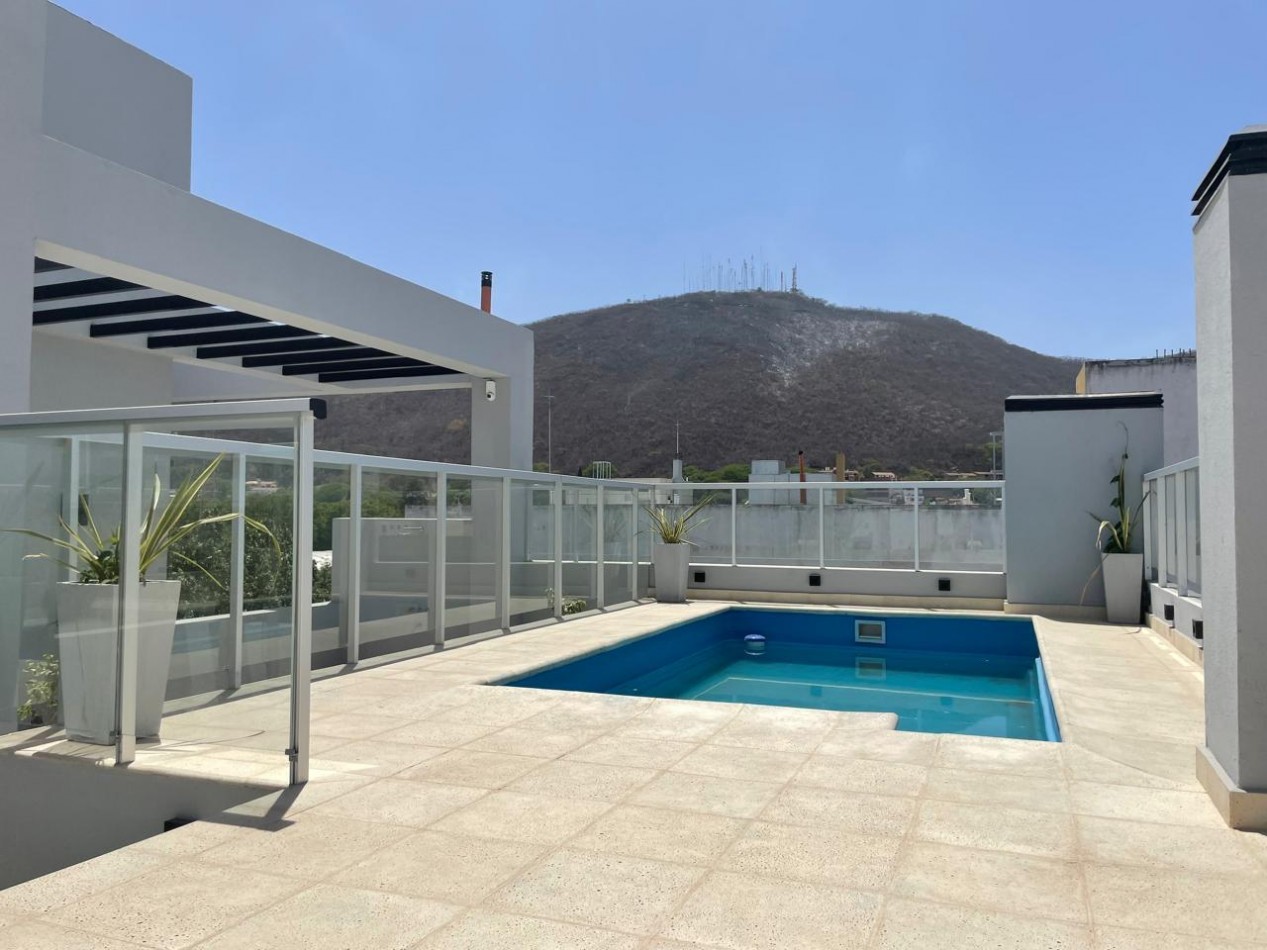 HERMOSO DEPTO UN DORMITORIO CON BALCON COCHERA CERCA DEL SHOPPING