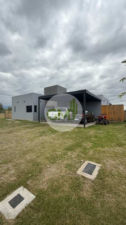 OPORTUNIDAD CASA EN LA VERBENA frente aeropuerto