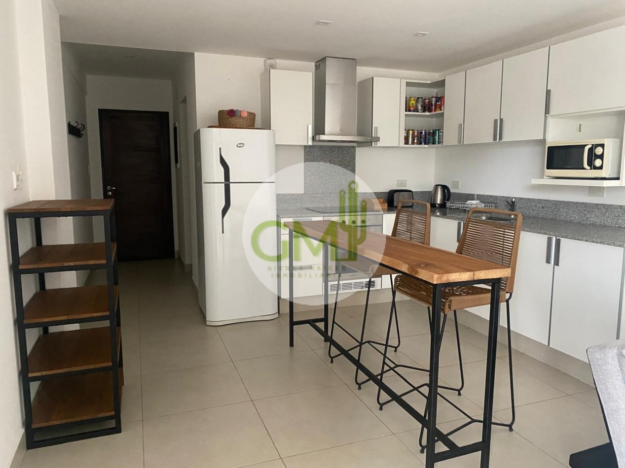 ALQUILER MONOAMBIENTE AMOBLADO