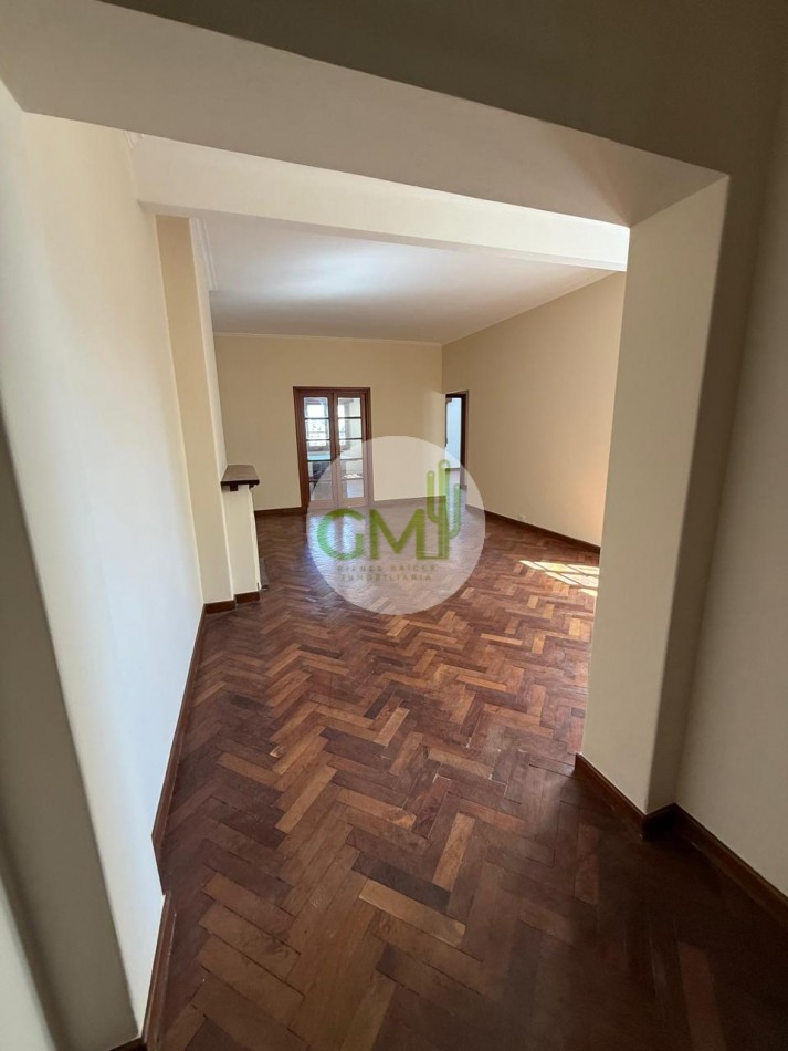 ALQUILER AMPLIO DEPARTAMENTO PLAZA 9 DE JULIO