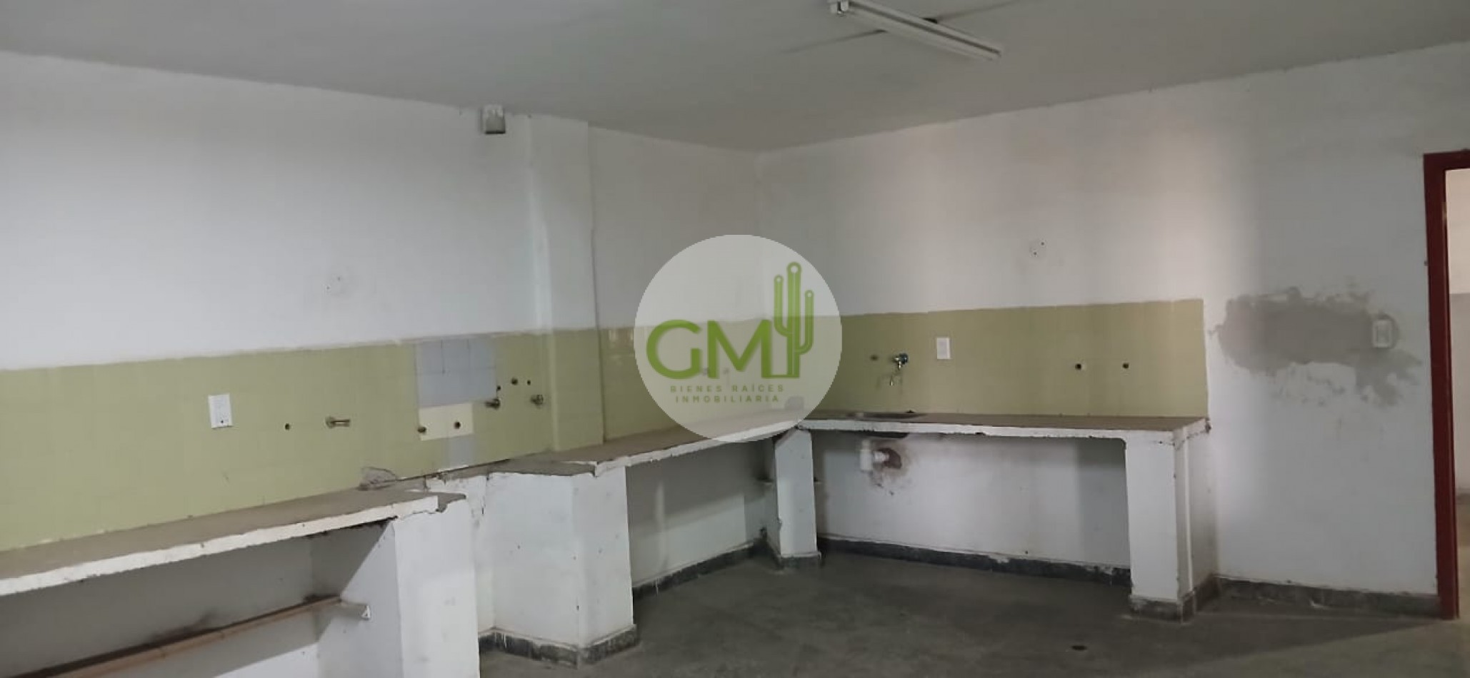 ALQUILER NAVE EN PARQUE INDUSTRIAL