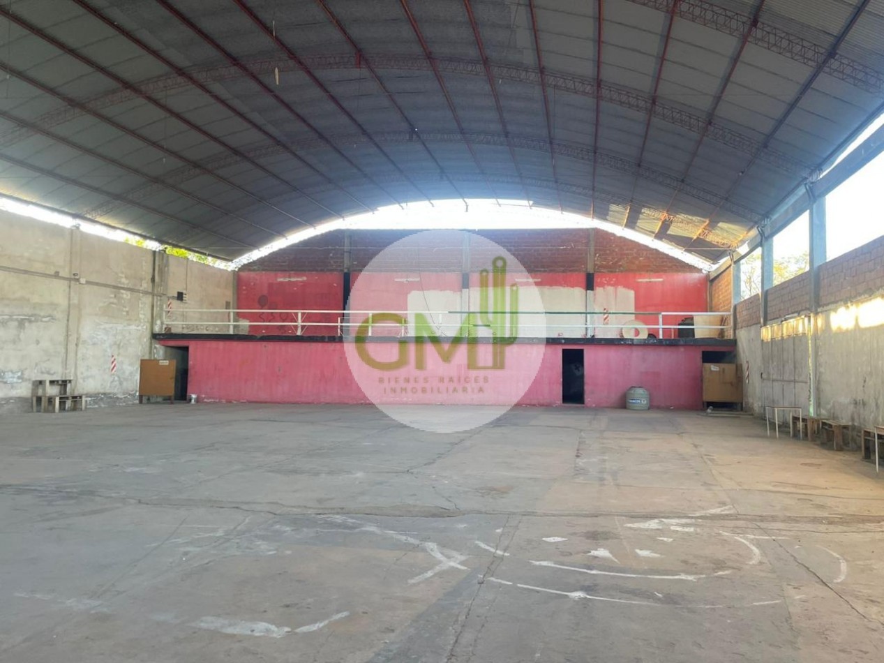 GALPON ZONA ATOCHA CON AMPLIO TERRENO  EN ALQUILER