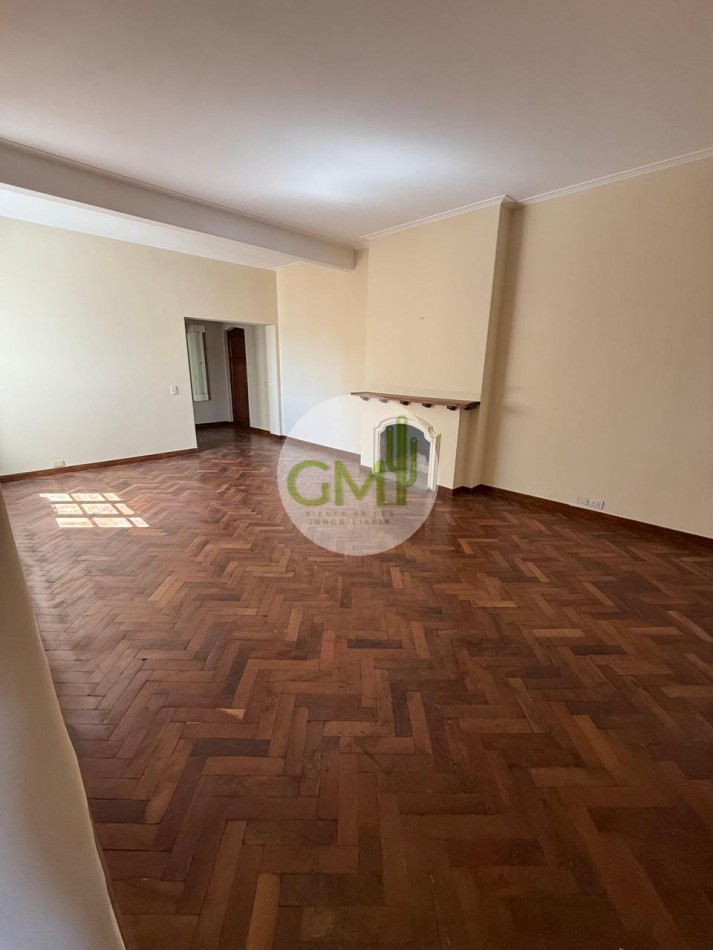 ALQUILER AMPLIO DEPARTAMENTO PLAZA 9 DE JULIO