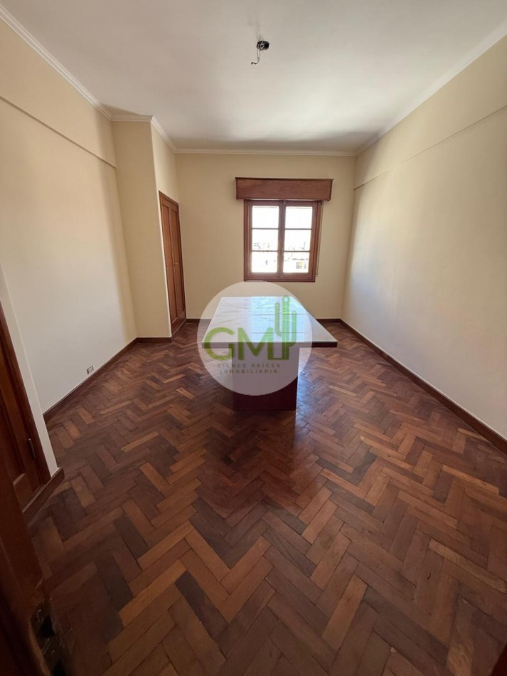 ALQUILER AMPLIO DEPARTAMENTO PLAZA 9 DE JULIO