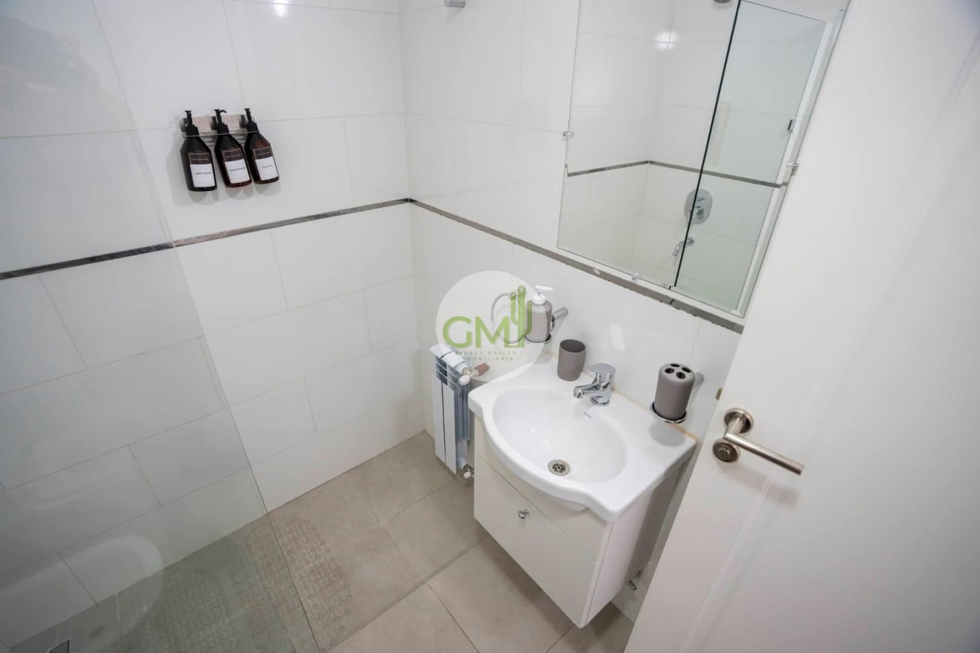 A ESTRENAR DEPTO AMOBLADO