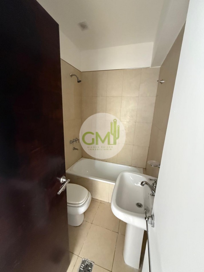 HERMOSO Y AMPLIO DEPTO DOS DORMITORIOS CON LAVADERO